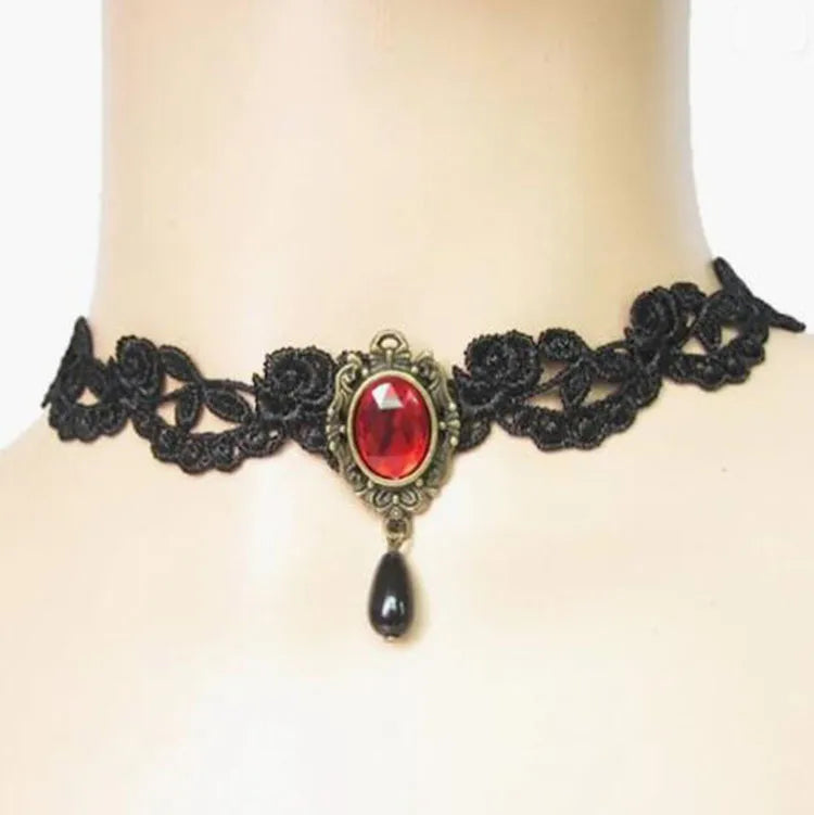 Ras de Cou dentelle et pierre rouge