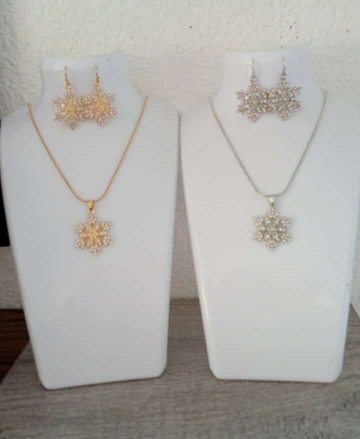Parure collier et boucles d'oreilles flocons de neige