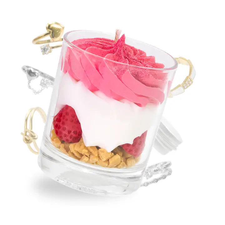 🕯️ Bougie Gourmande Fraise des Bois avec Bijou Surprise 💎