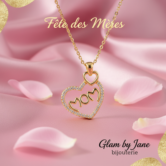 Collier chaîne et pendentif double cœur Mom avec des zirconiums blancs sertis