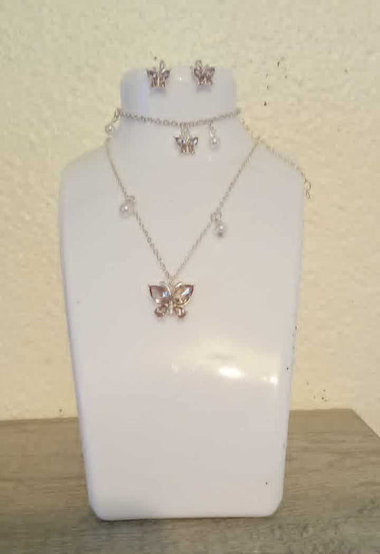 Parure boucles d'oreilles , collier et bracelet papillon pour fille